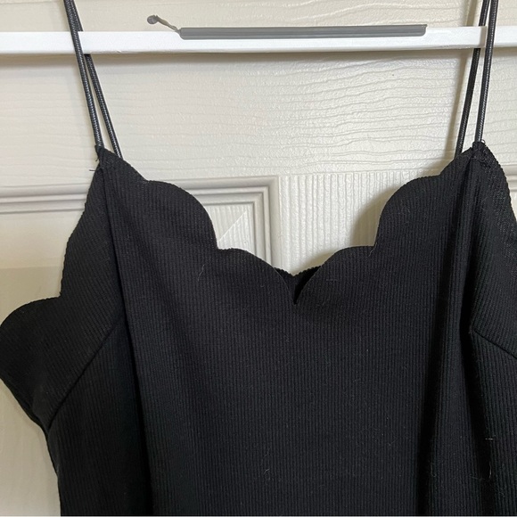 SHEIN Scallop Trim Rib Knit Cami Top L - Picture 3 of 9